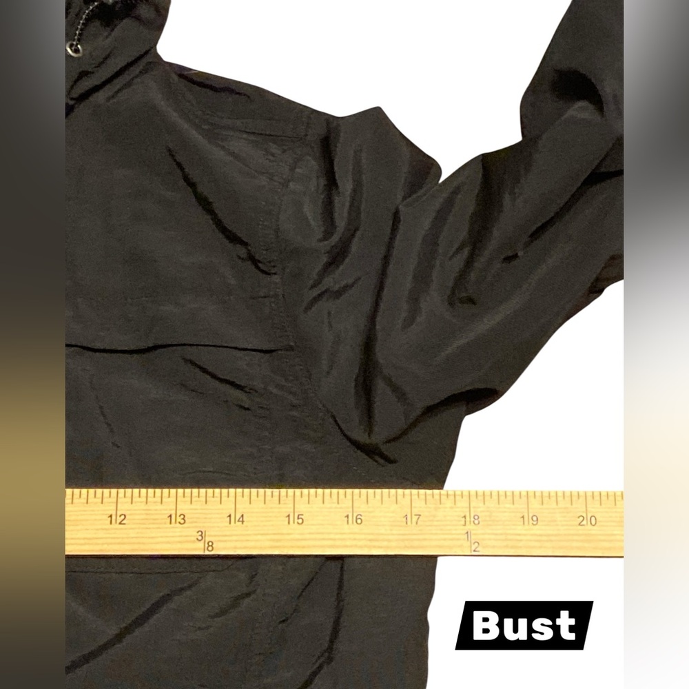 Eddie Bauer Women's Black Utility Jacket
BIN #23 - Picture 6 of 6